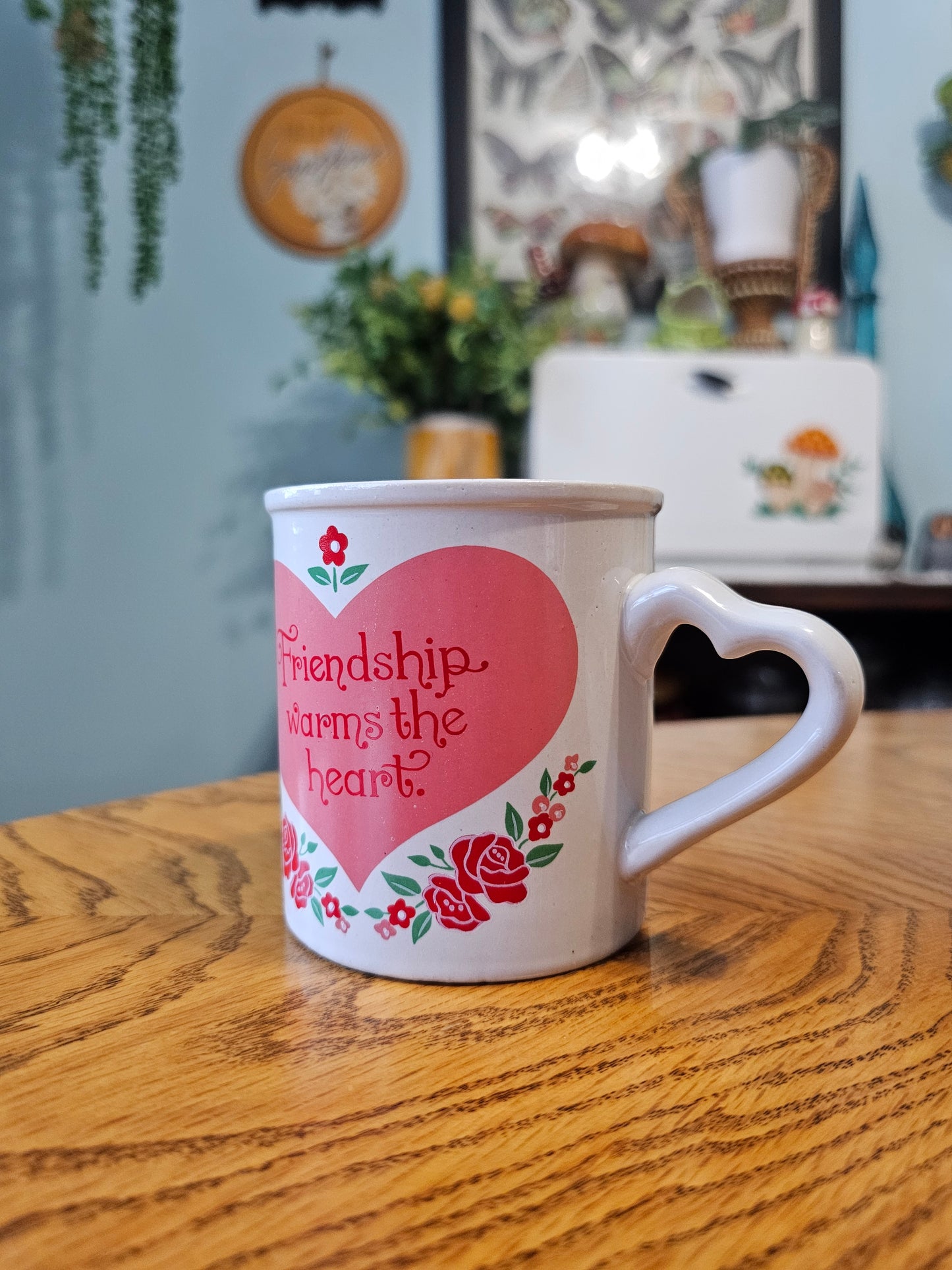 Friendship Warms the Heart Mug