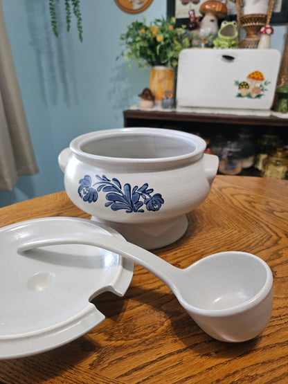 Yorktowne Soup Tureen