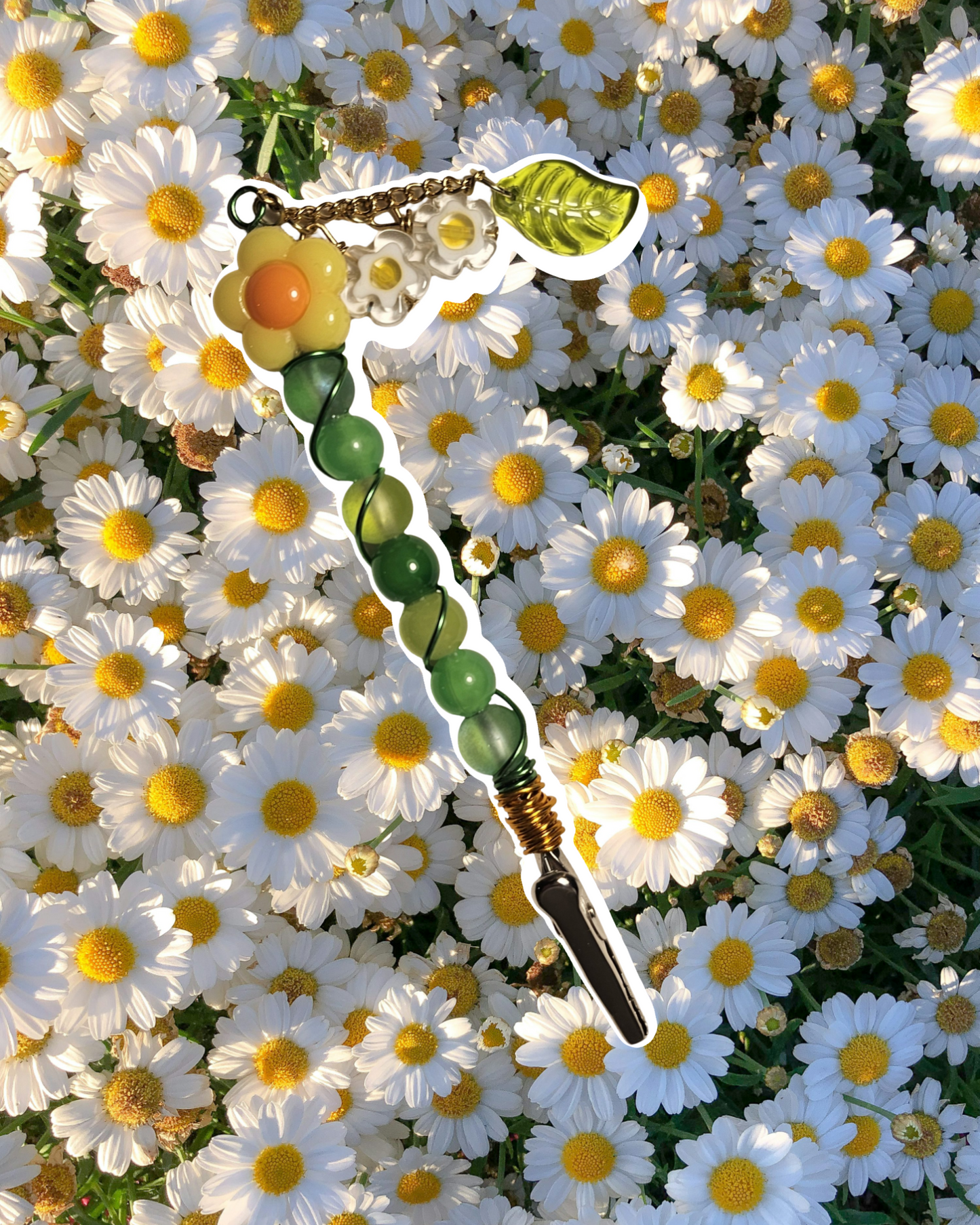 Glow Daisy Clips