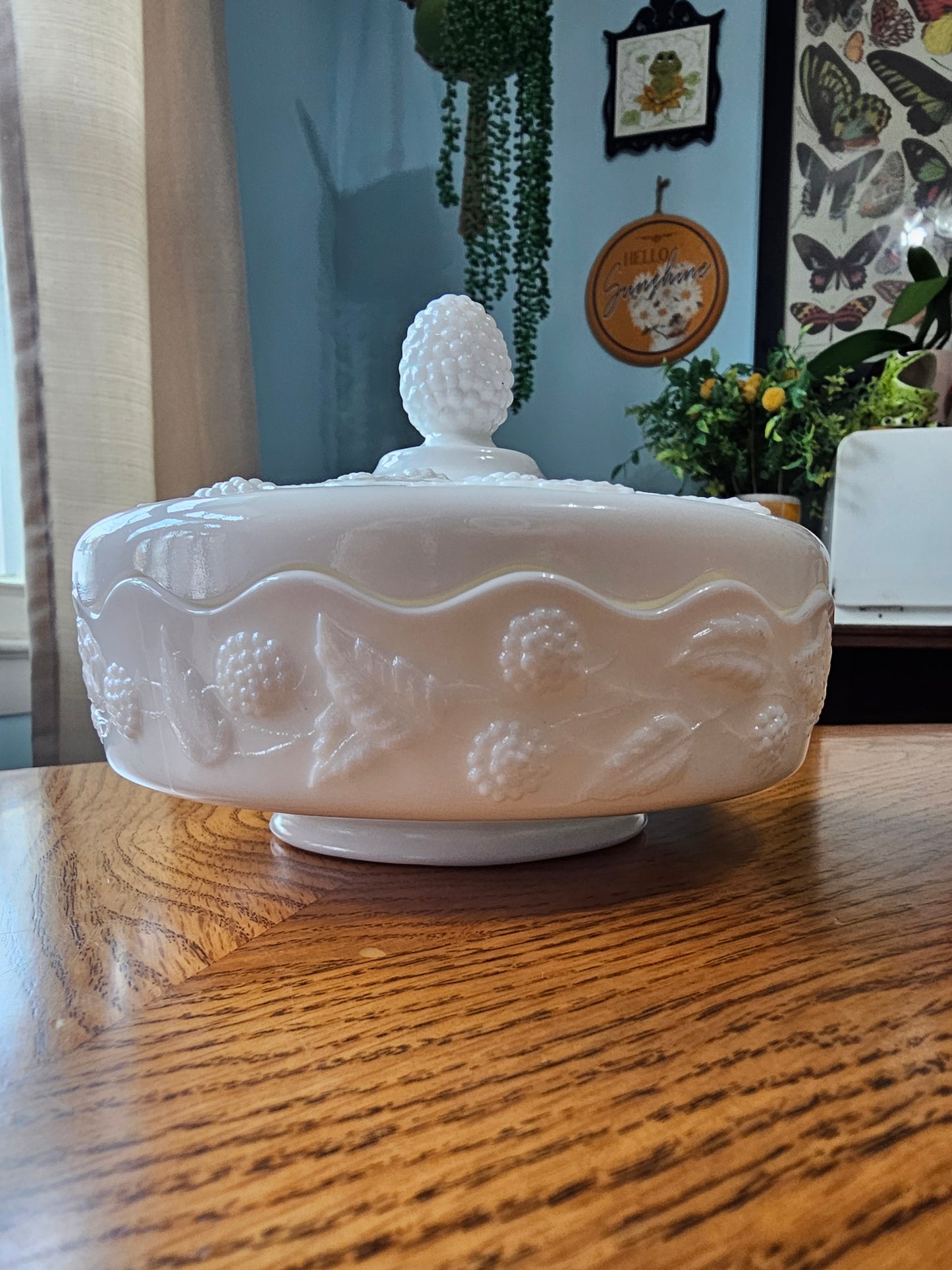 Berry Vine Covered Dish