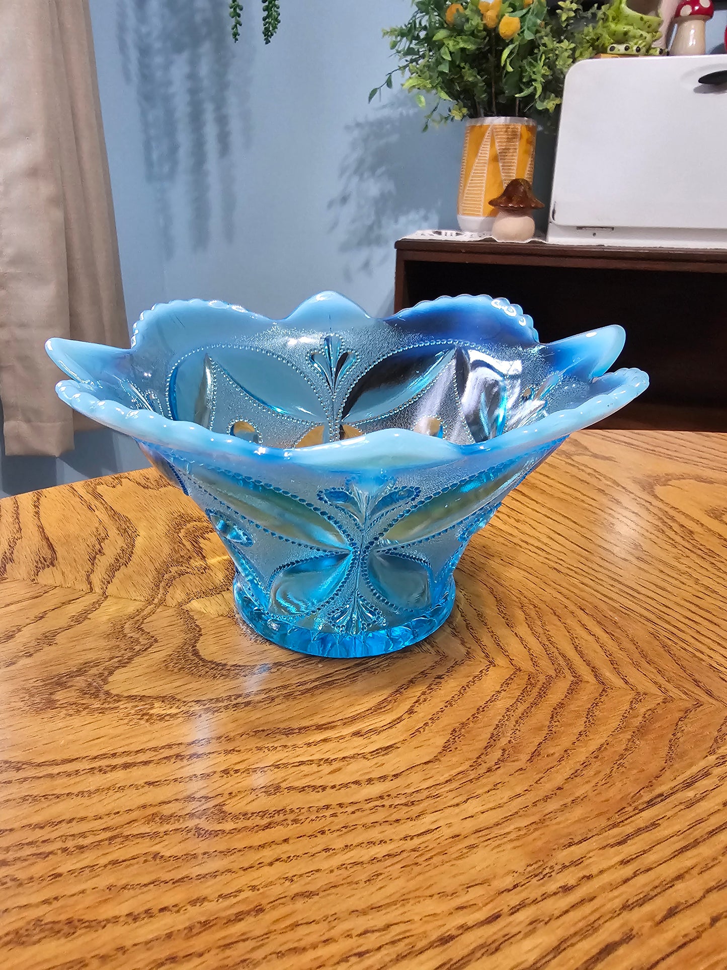 Dugan Wheel & Block Glass Bowl
