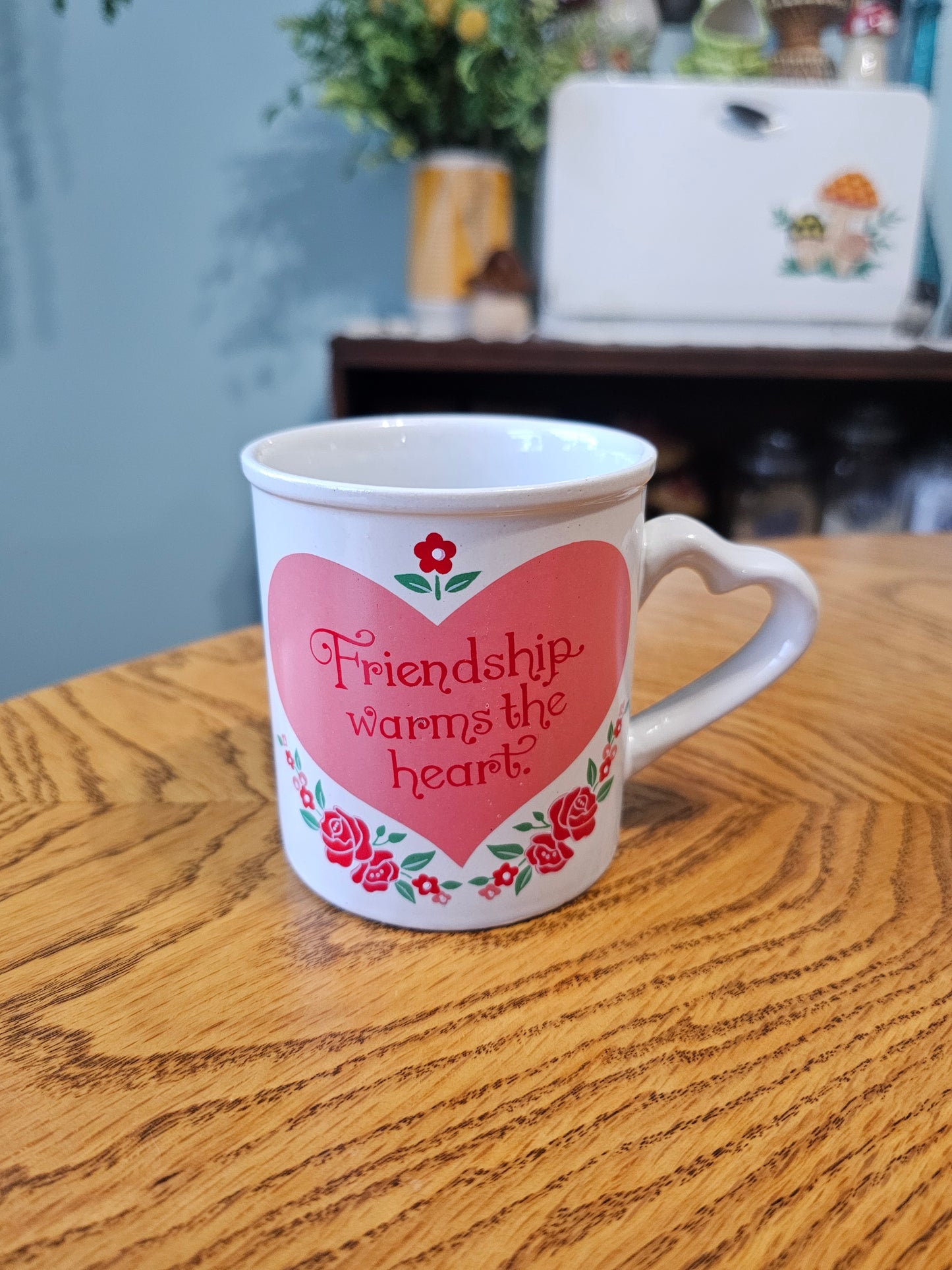 Friendship Warms the Heart Mug