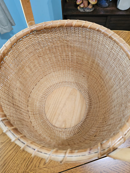 Round Nantucket Swing Basket