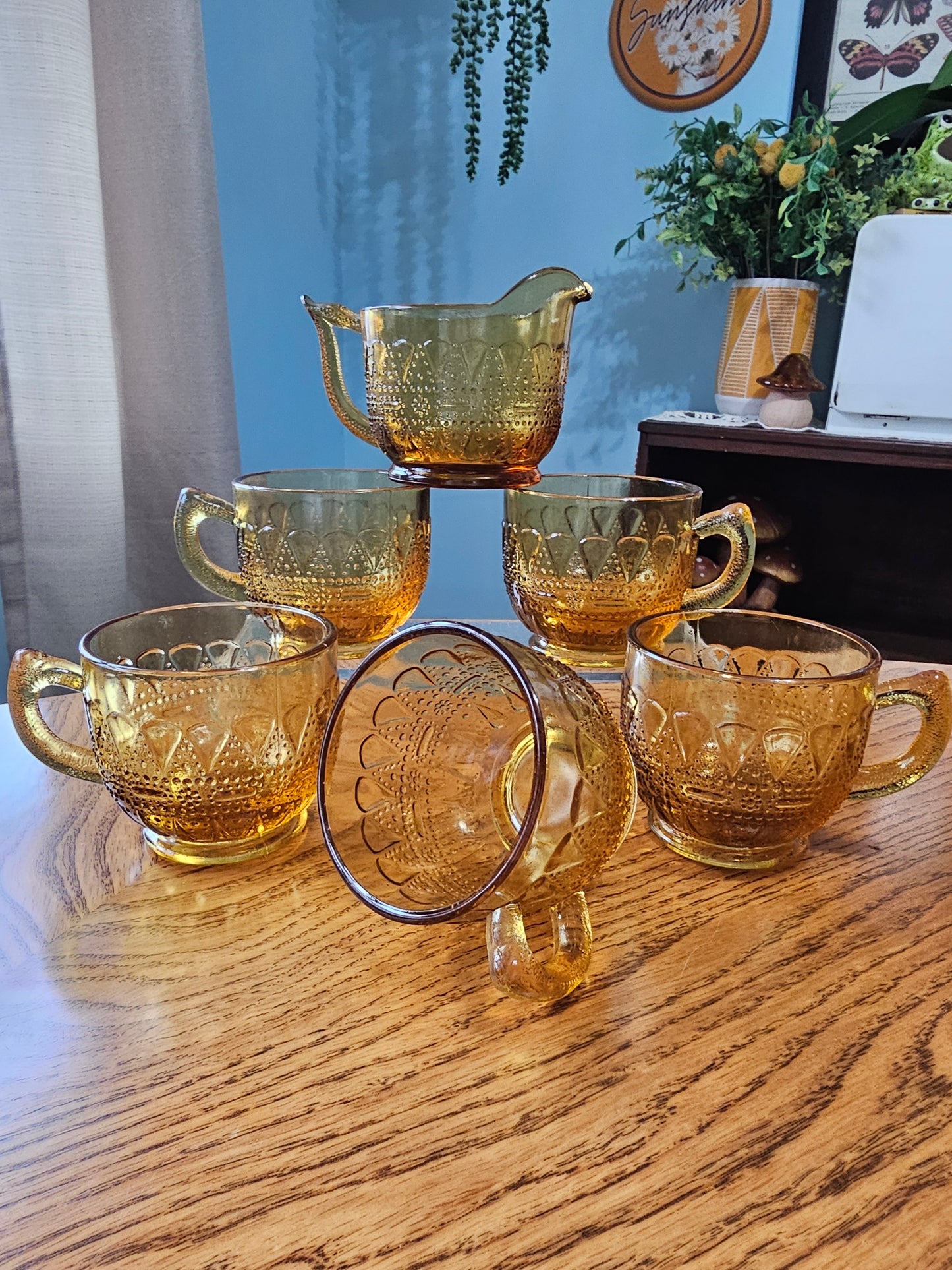 Amber Lace & Dewdrops Teacup Set