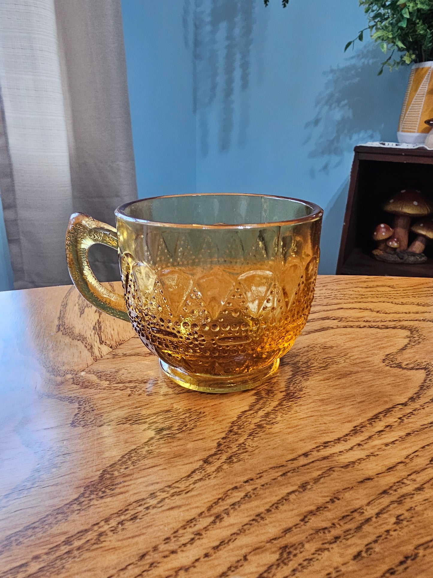 Amber Lace & Dewdrops Teacup Set