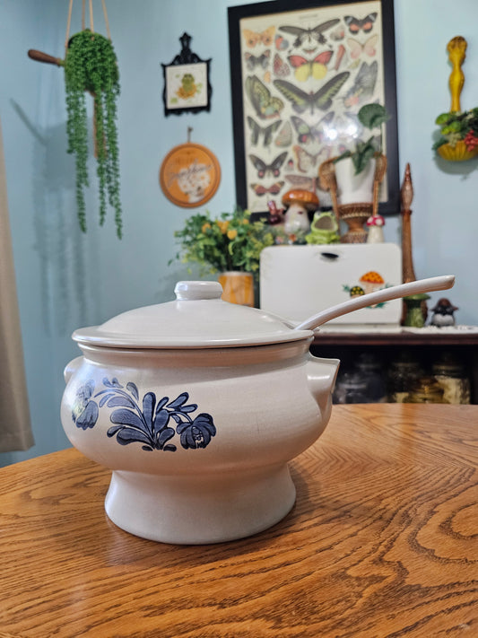 Yorktowne Soup Tureen