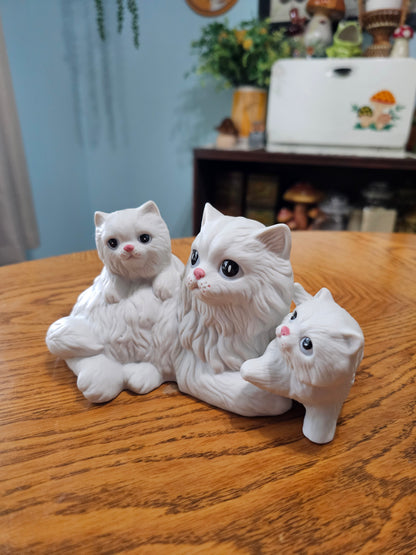 Cat Mom & Kittens