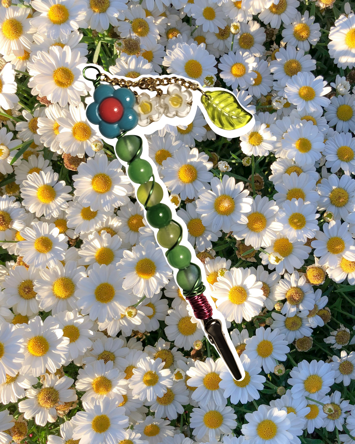 Glow Daisy Clips