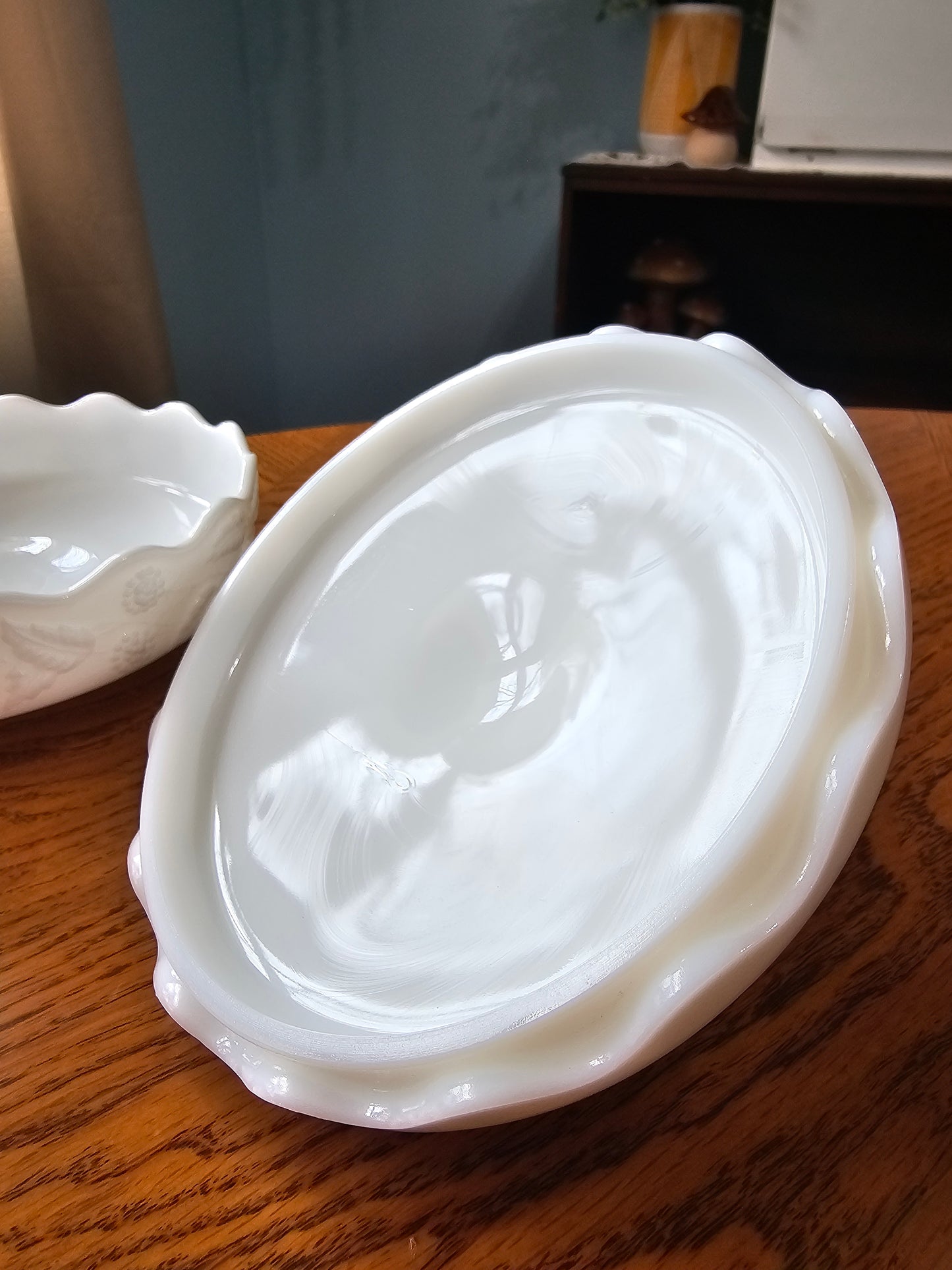 Berry Vine Covered Dish