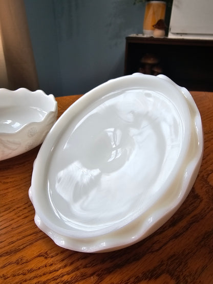Berry Vine Covered Dish