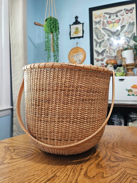 Round Nantucket Swing Basket