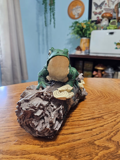 Frog on a Log Figure