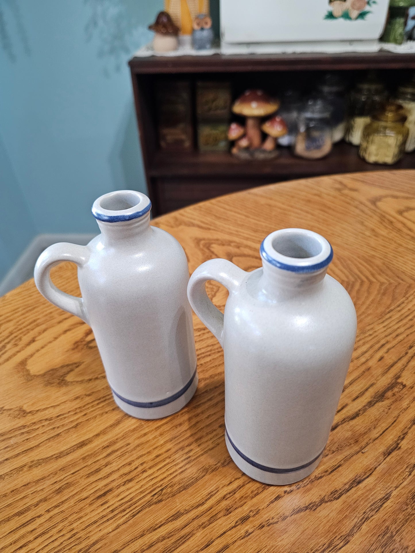 Yorktowne Oil & Vinegar Cruets