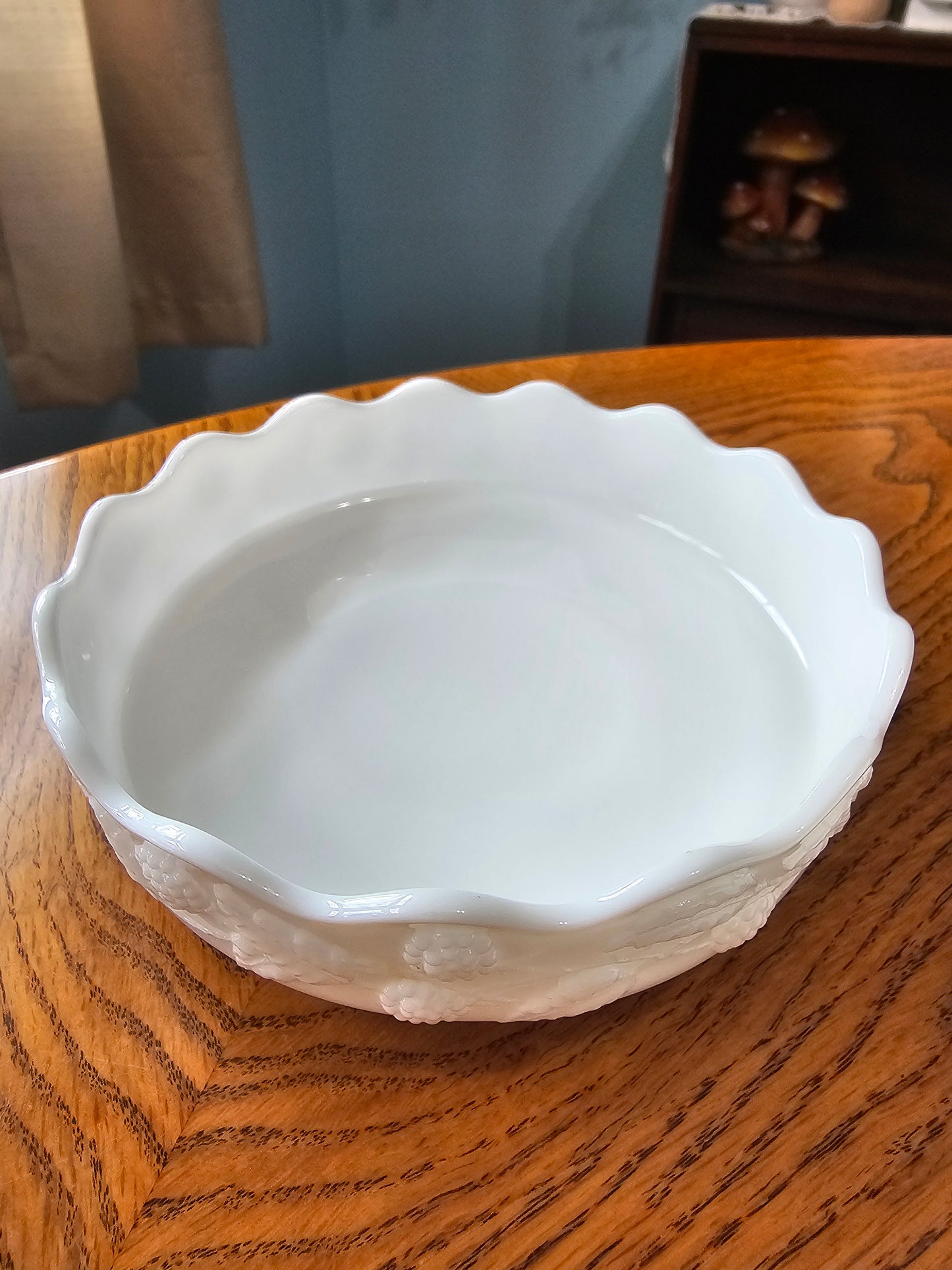 Berry Vine Covered Dish