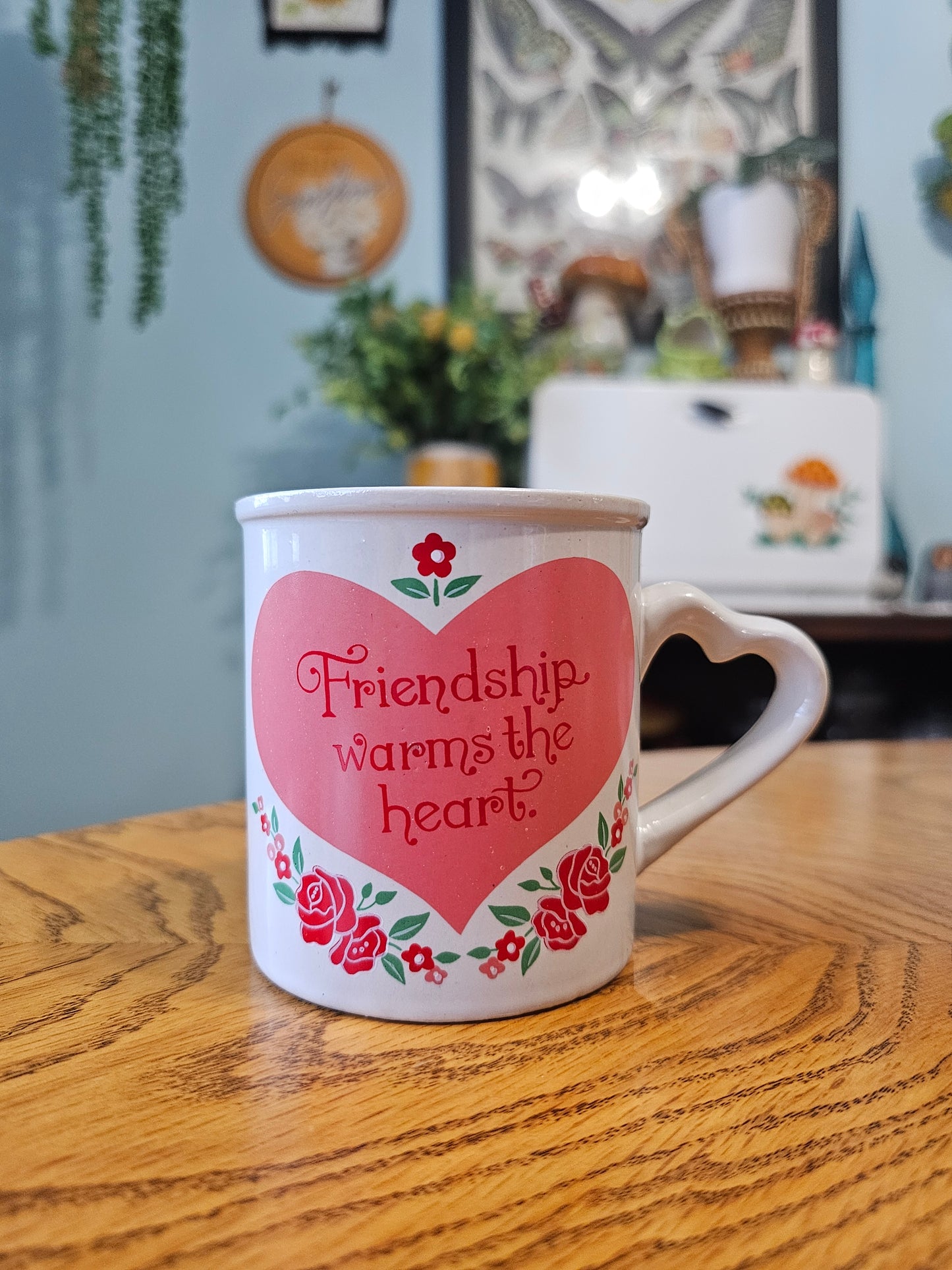 Friendship Warms the Heart Mug