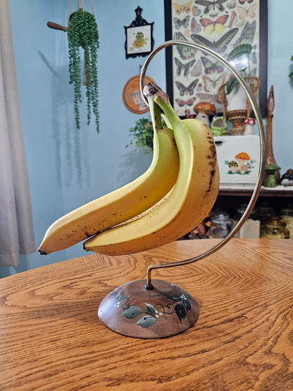 Leaf & Berry Banana Stand